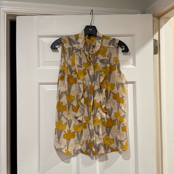 Ann Taylor Sleeveless Button Down - Picture 1 of 6